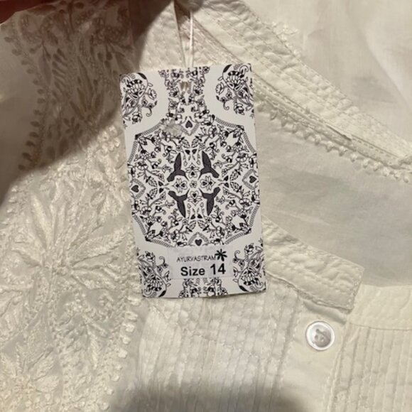 NWT White embroidered tunic dress/cover-up - Picture 7 of 7